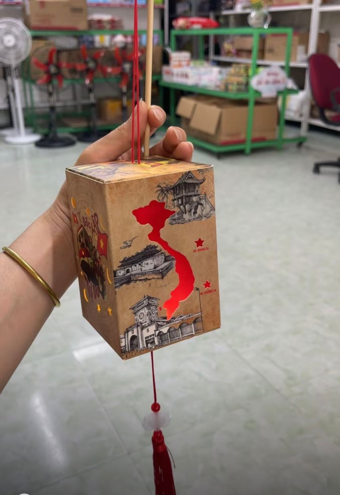 Lồng Đèn Trung Thu Yêu Nước